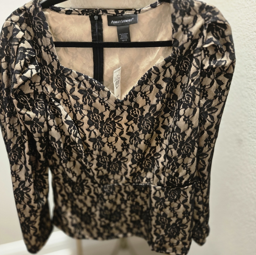 Ladies Black Lace Peplum Top Size  10/112